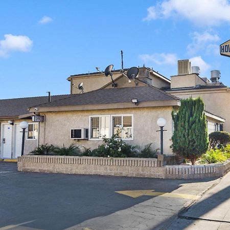 Holly Park Motel Near Lax Lennox Eksteriør bilde